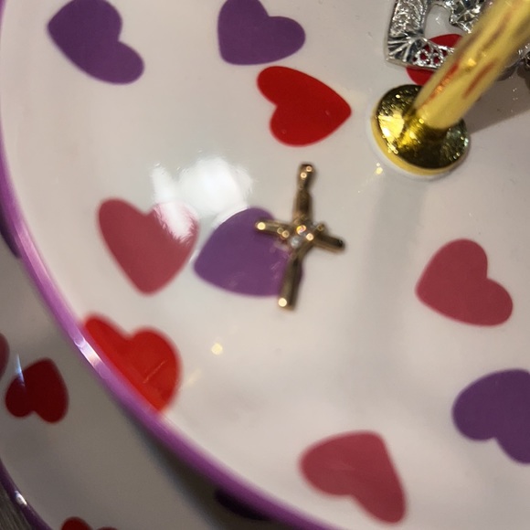 10k gold 3 diamond cross pendant - Picture 3 of 8